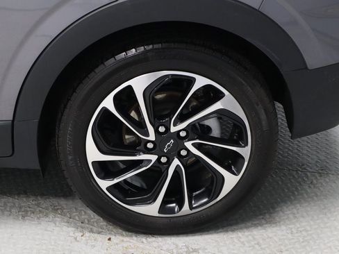 Used 2022 Chevrolet Bolt EUV Premier image 15