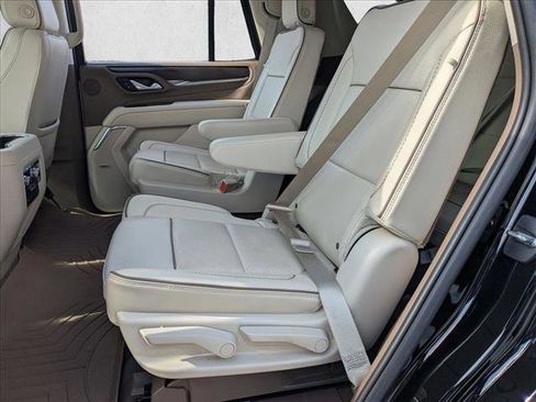 Used 2023 GMC Yukon Denali image 14