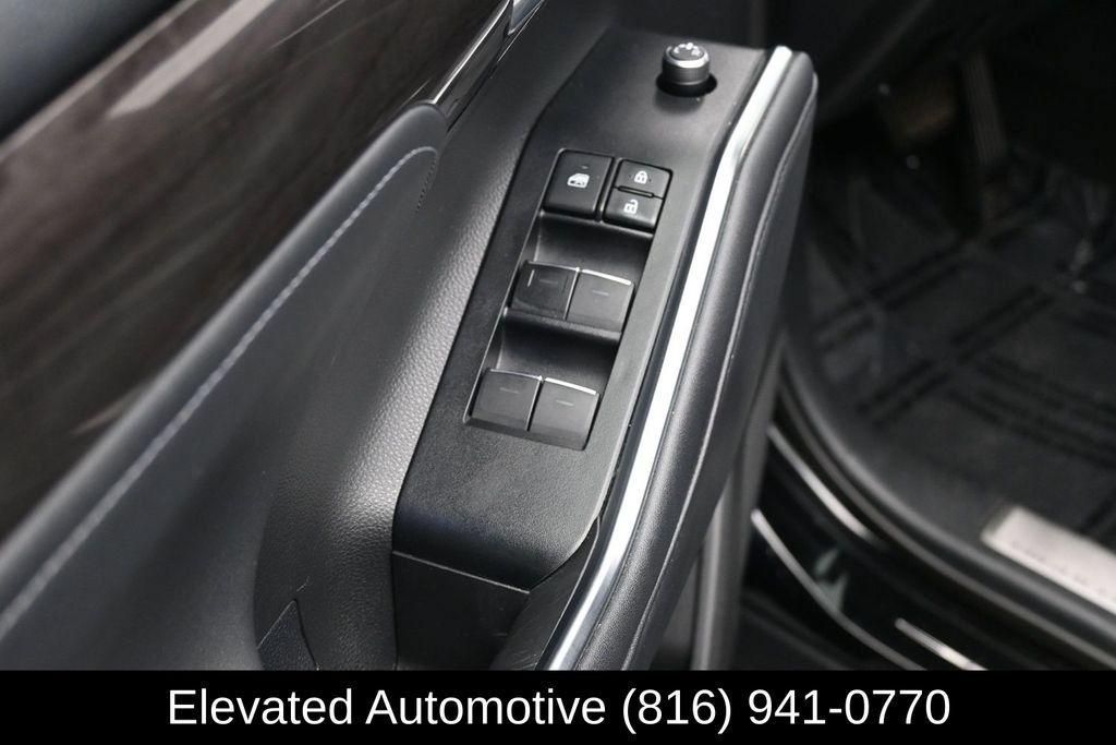 Used 2021 Toyota Highlander Platinum AWD/4WD image 9