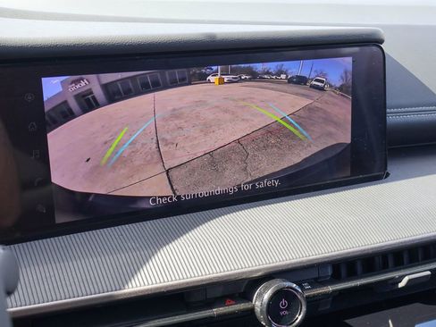 Certified 2025 Nissan Murano SV image 4