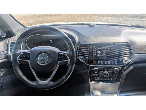 Used 2019 Jeep Grand Cherokee Altitude image 33