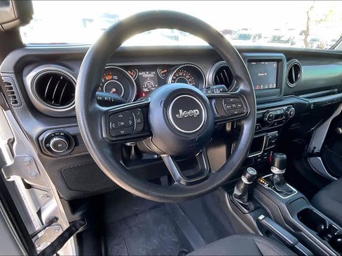Used 2023 Jeep Wrangler Sport image 5