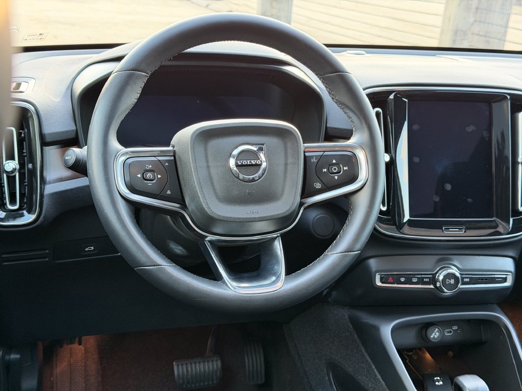 Certified 2023 Volvo C40 P8 Recharge Plus w/ Climate Package AWD/4WD image 15