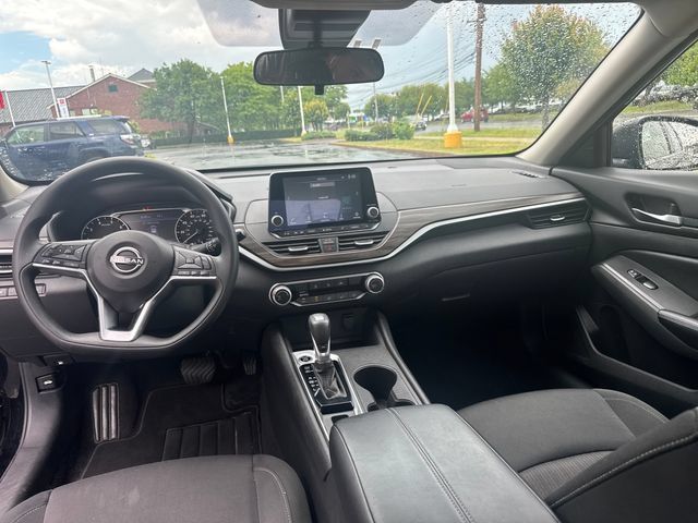 Used 2025 Nissan Altima 2.5 SV AWD/4WD image 15