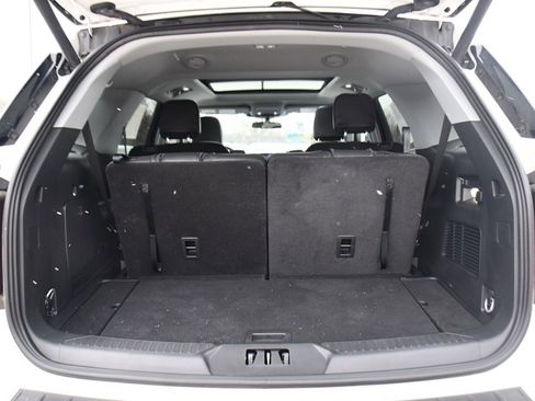 Used 2023 Ford Explorer XLT w/ Equipment Group 202A image 20