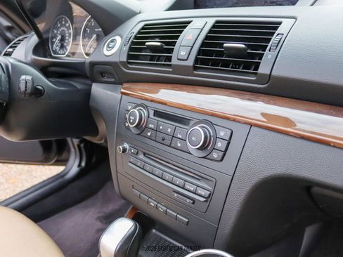 Used 2010 BMW 135i Convertible image 71