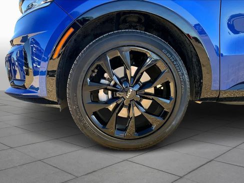 Used 2023 Kia Sorento SX image 10