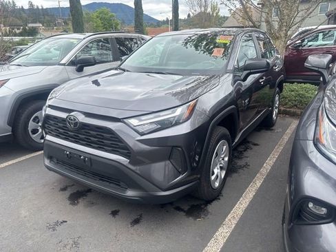 Used 2024 Toyota RAV4 LE image 4