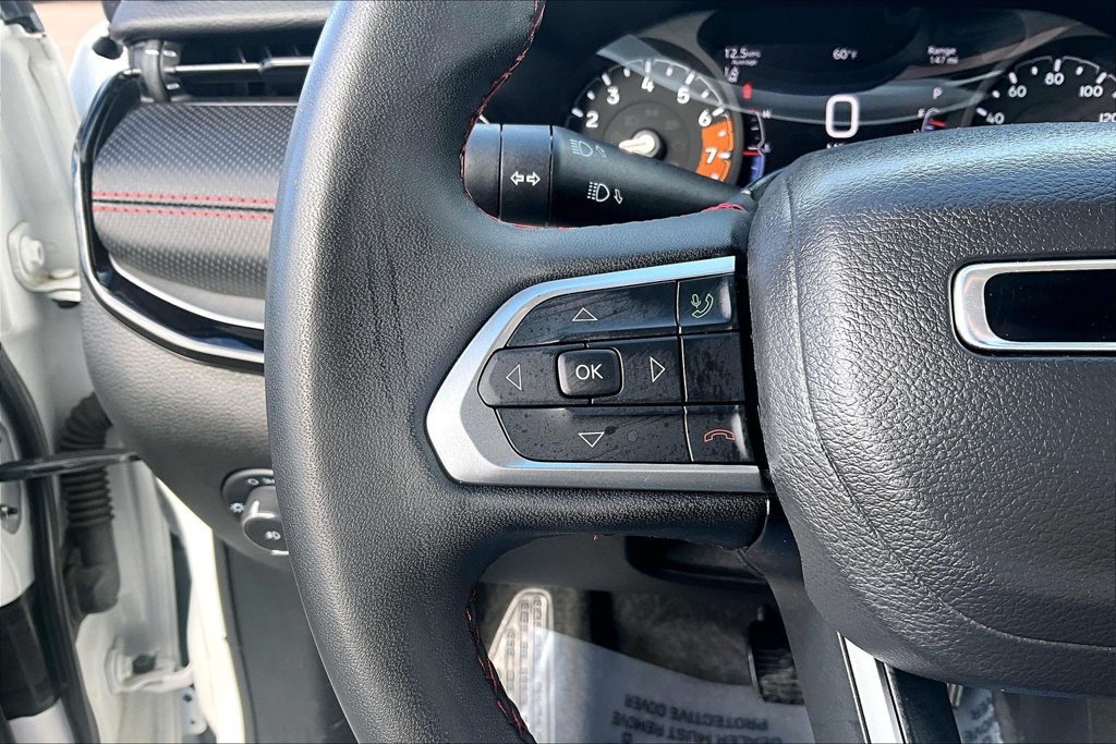 Used 2025 Jeep Compass Trailhawk AWD/4WD image 18