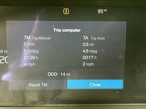 Used 2025 Volvo V90 B6 Cross Country Ultra w/ Climate Package image 12