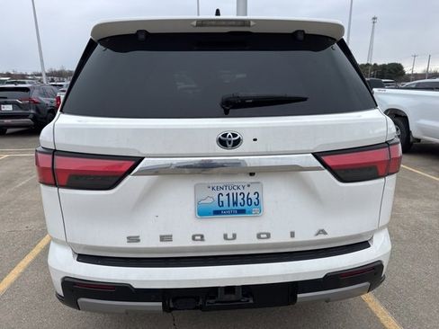Used 2023 Toyota Sequoia Limited image 7