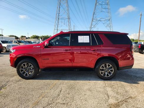 Used 2023 Chevrolet Tahoe Z71 w/ Luxury Package AWD/4WD image 4