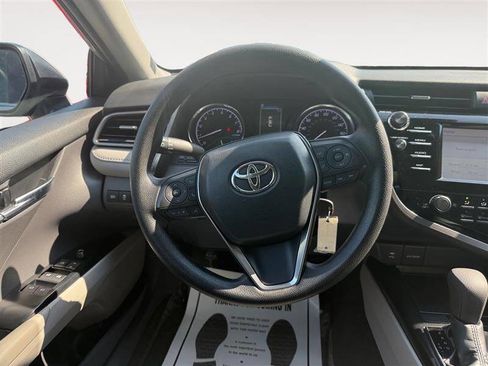 Used 2019 Toyota Camry LE image 12
