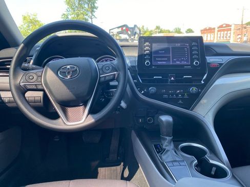 Used 2023 Toyota Camry LE FWD image 13