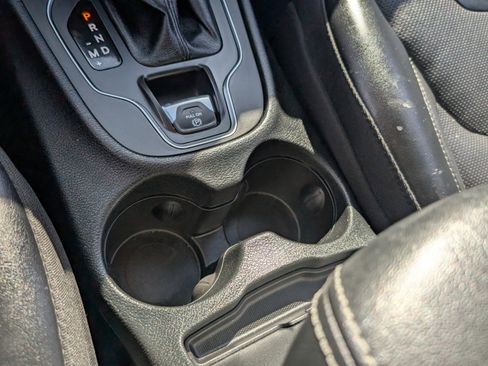 Used 2022 Jeep Cherokee Latitude Lux image 23