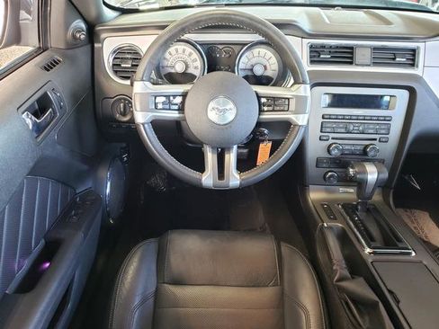 Used 2010 Ford Mustang GT image 14
