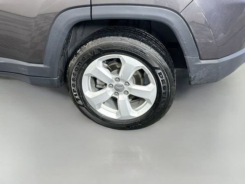 Used 2020 Jeep Compass Latitude image 28