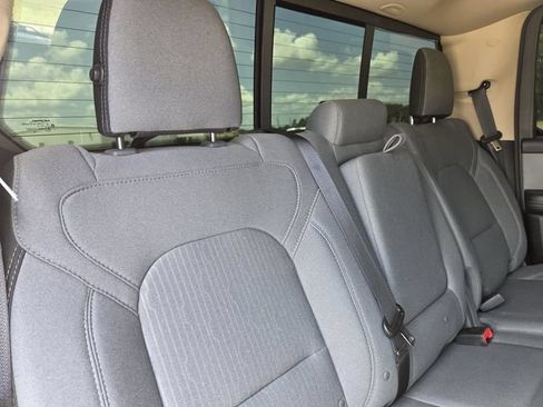 Used 2019 RAM 1500 Big Horn AWD/4WD image 34