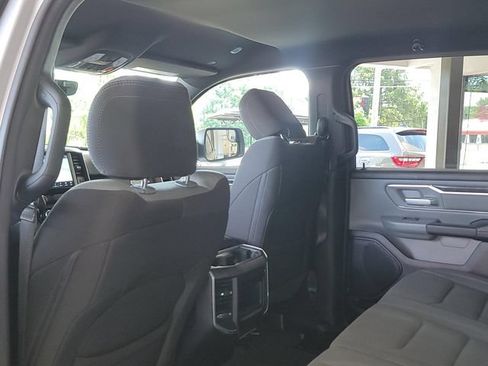 Used 2022 RAM 1500 Big Horn AWD/4WD image 12