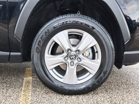 Used 2023 Toyota RAV4 XLE image 27