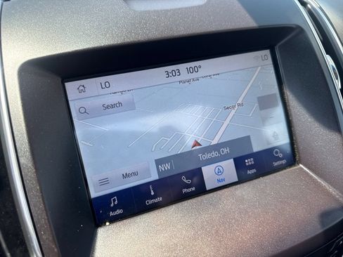 Used 2019 Ford Edge Titanium w/ Equipment Group 301A AWD/4WD image 29
