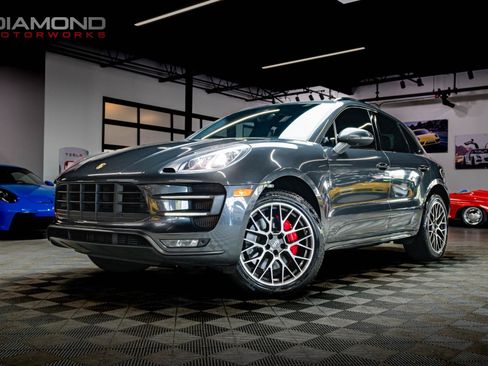 Used 2018 Porsche Macan Turbo image 8