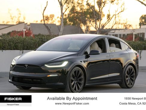 Used 2022 Tesla Model X Plaid image 9