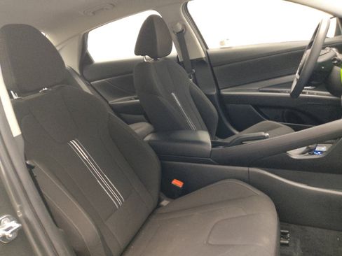 Used 2024 Hyundai Elantra SEL image 21