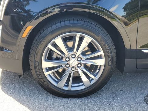 Certified 2025 Cadillac XT5 Premium Luxury w/ LPO, Floor Liner Package image 8