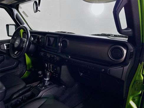 Used 2019 Jeep Wrangler Unlimited Sport S image 28