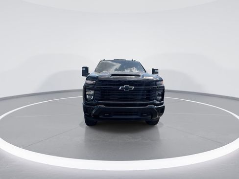 Used 2026 Chevrolet Silverado 2500 Custom w/ Custom Value Package image 3