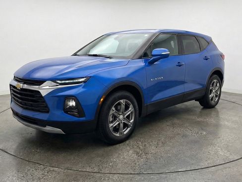 Used 2025 Chevrolet Blazer LT image 3