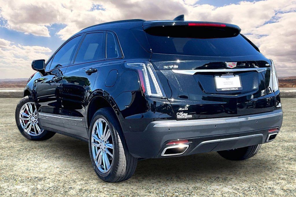 Used 2023 Cadillac XT5 Sportv w/ Technology Package AWD/4WD image 4