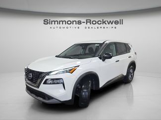 Used 2023 Nissan Rogue S video 1