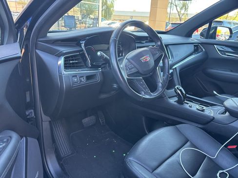 Used 2020 Cadillac XT5 Premium Luxury image 3