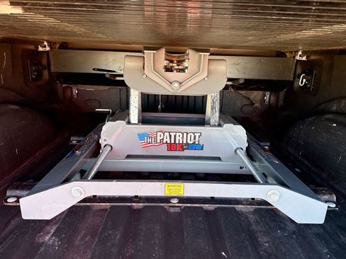 Used 2017 Ford F250 Lariat w/ Chrome Package image 21