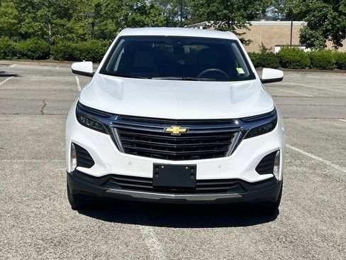 Used 2023 Chevrolet Equinox LT w/ LPO, Floor Liner Package FWD image 2