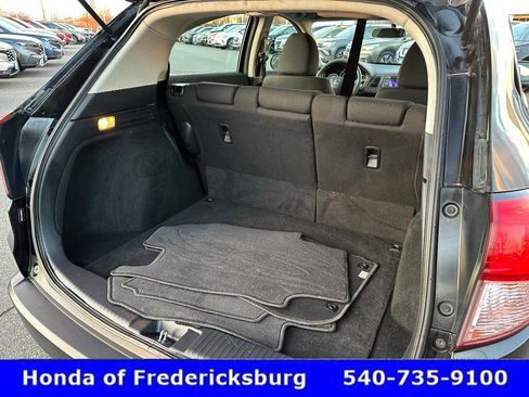 Certified 2018 Honda HR-V LX image 37