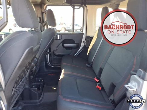 Used 2018 Jeep Wrangler Unlimited Rubicon w/ Safety Group image 27