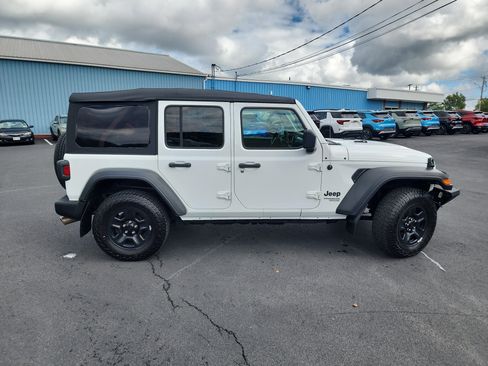 Used 2021 Jeep Wrangler Unlimited Sport image 10