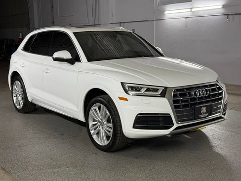Used 2018 Audi Q5 2.0T Premium Plus w/ Premium Plus Package AWD/4WD image 3
