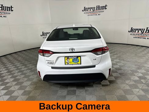 Used 2025 Toyota Corolla LE FWD image 7