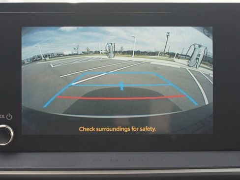 Used 2023 Toyota Prius LE image 6