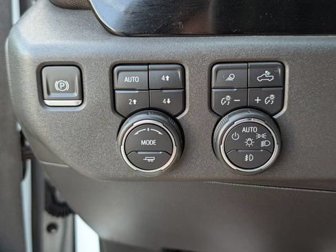 Used 2024 Chevrolet Silverado 1500 ZR2 AWD/4WD image 15