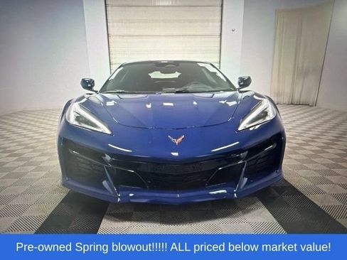 Used 2025 Chevrolet Corvette Z06 RWD image 12