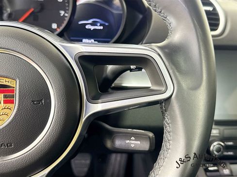 Used 2022 Porsche 718 Cayman RWD image 14