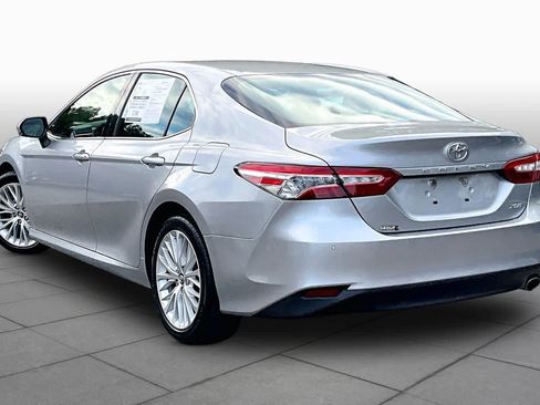 Certified 2018 Toyota Camry XLE FWD image 12