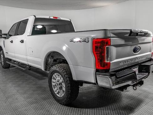 Used 2019 Ford F250 XL w/ STX Appearance Package AWD/4WD image 6