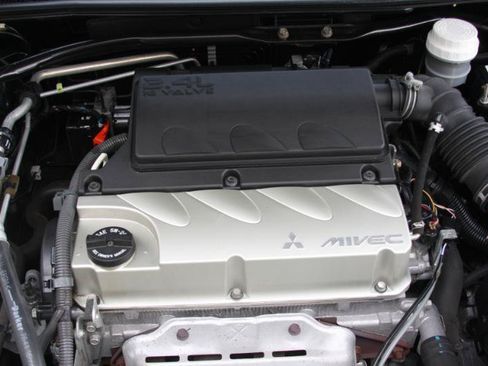 Used 2007 Mitsubishi Eclipse SE FWD image 23