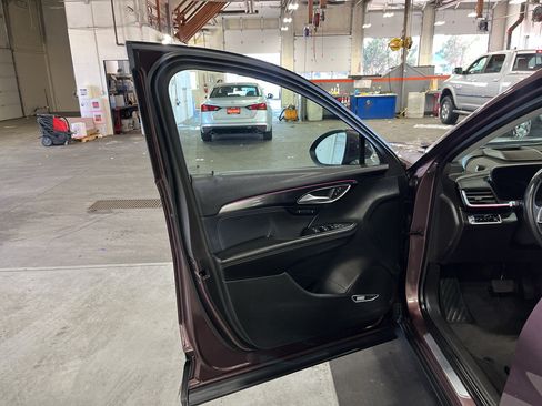 Certified 2024 Buick Envision Preferred AWD/4WD image 20